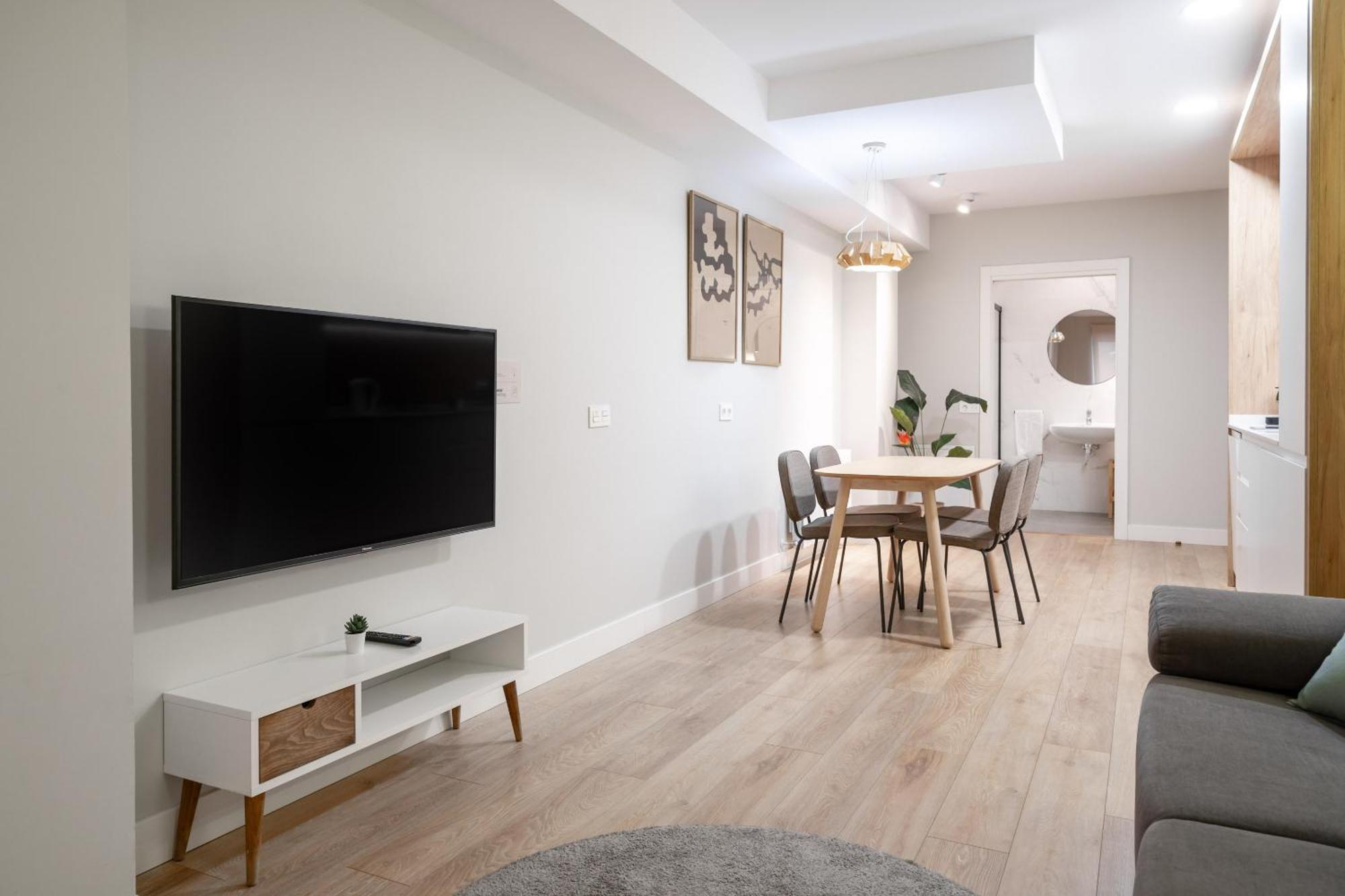 Limehome Bilbao Tristan De Leguizamon Kalea מראה חיצוני תמונה